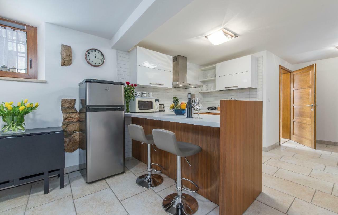 Apartment Claire Karsete Экстерьер фото
